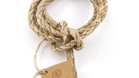 Bocado de cuero crudo retorcido