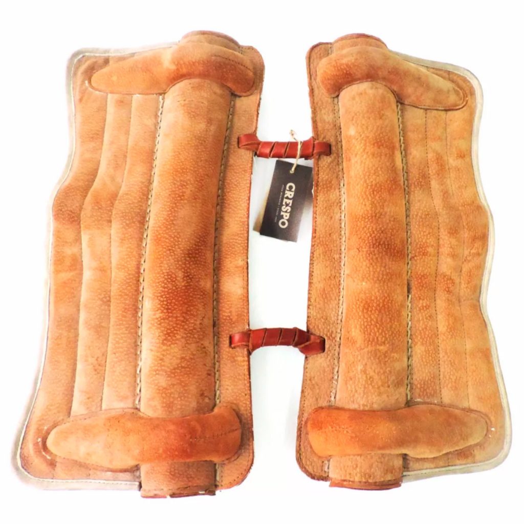 Bastos de carpincho forrado en cuero vacuno Crespo