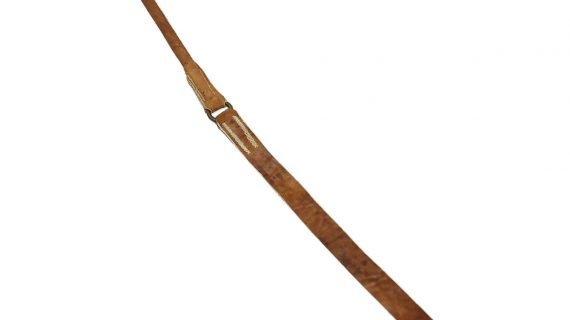 Rebenque de cuero crudo con argolla al medio