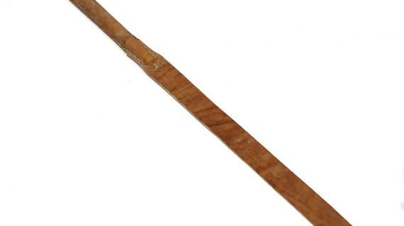 Rebenque con cabo de madera