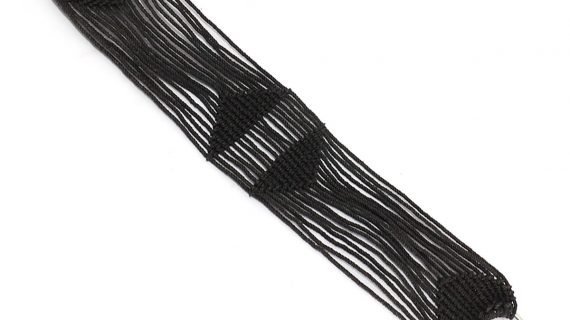 Cincha de hilo negro torcido