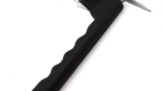 Limpia cascos con cepillo