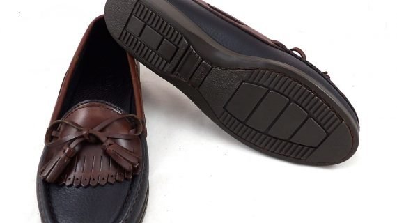 Mocasín de dama en cuero combinado negro