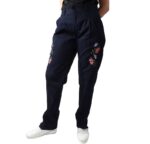 Bombacha de gabardina azul bordada para dama