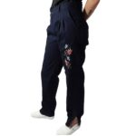 Bombacha de gabardina azul bordada para dama - Image 2