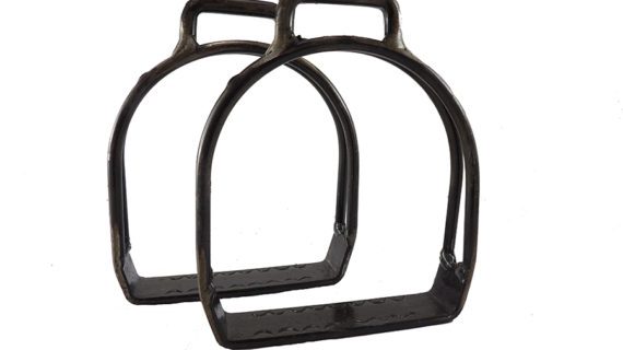 Estribos de hierro pulido modelo criollo doble