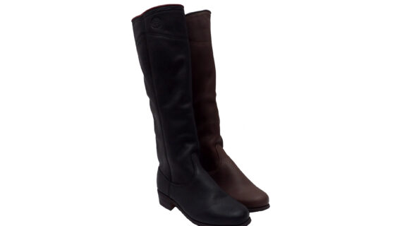 Botas de cuero caña larga blanda fondo de goma granulada