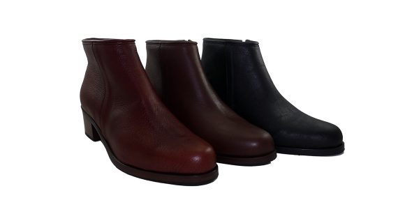 Bota clásica con ribete para dama