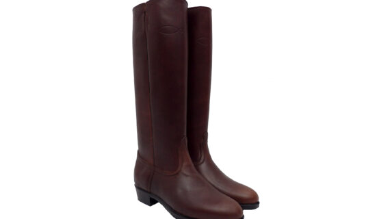 Botas de cuero engrasado caña larga fondo de goma