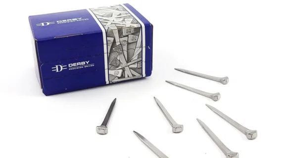 Clavos para herrar Derby RH 4 1/2 caja 100 unidades