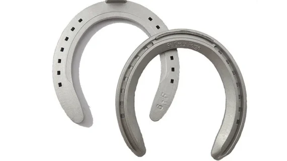 Herradura de aluminio san isidro con clip mano o pata por par