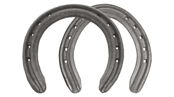 Herradura de hierro vareo liviano por juego