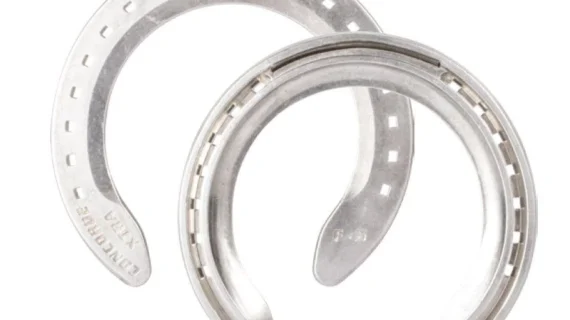 Herradura de aluminio concorde X-TRA mano c/clip por par