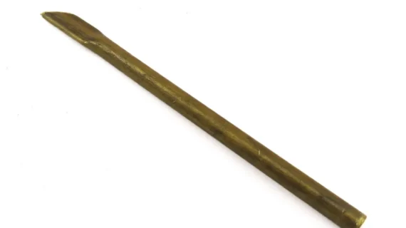 Cañito de bronce porta cuerda para cortar y modelar