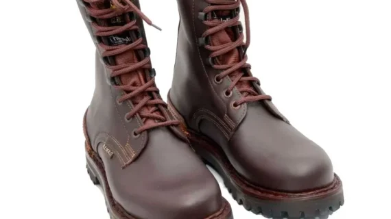 Borceguí alta montaña cuero engrasado marrón El Resero