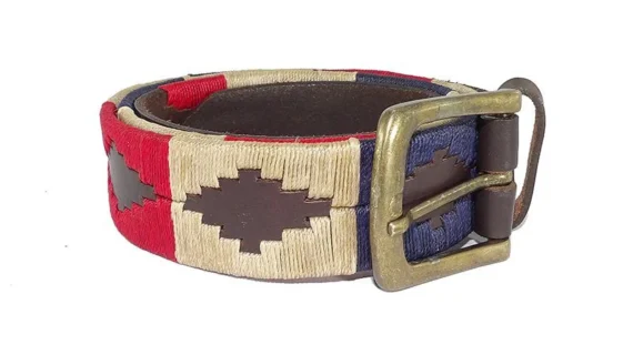 Cinto de cuero bordado entero rojo