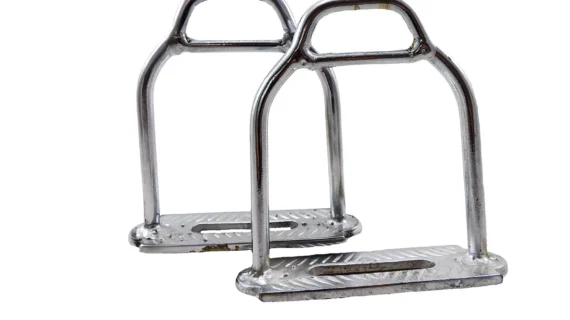 Estribos de hierro niquelado chicos