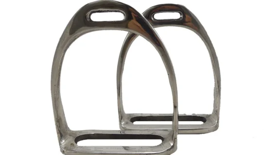 Estribos de bronce cromado