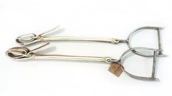 Estribos de acero inoxidable con estribera