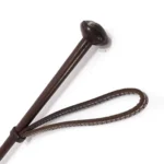 Fusta para salto de cuero con botón trenzado - Image 2