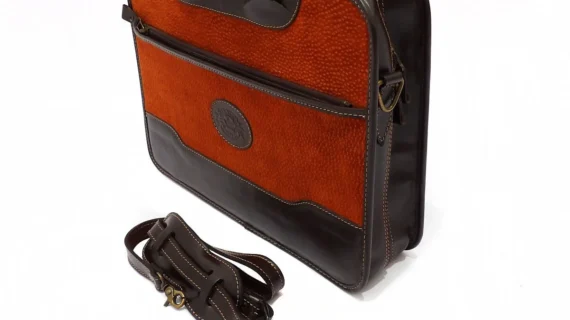 Maletín de carpincho con manija