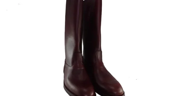 Botas de cuero engrasado caña 3/4 con fondo de suela