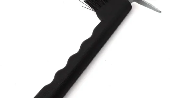 Limpia cascos con cepillo