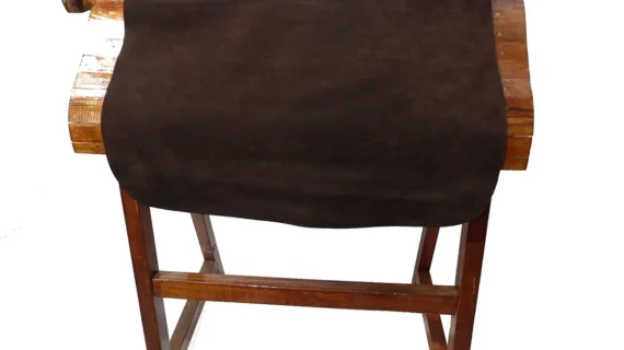 Sobrepuesto de cuero gamuzado