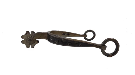 Espuelas de hierro pulido modelo criolla trébol pihuelo corto