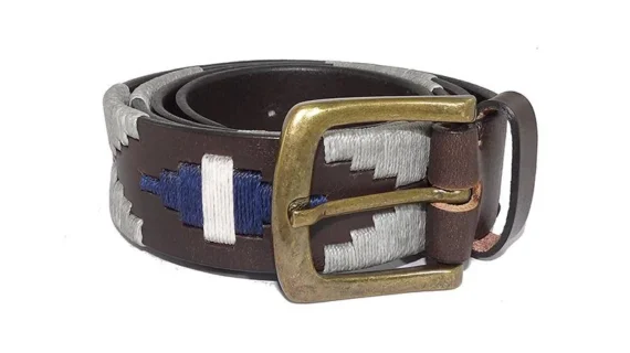 Cinto de cuero bordado entero