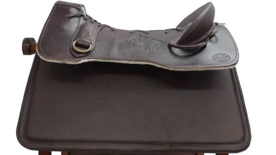 Combo recado paletero y mandil de gel color marrón