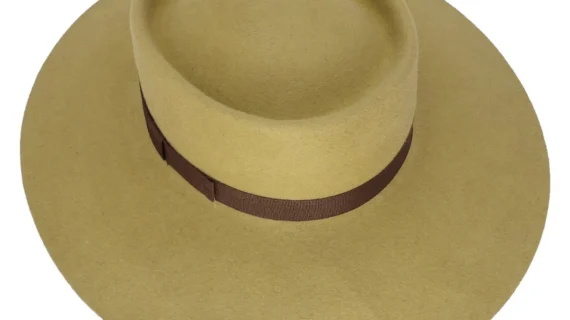 Sombrero plato redondo liverpool ala 10 arena