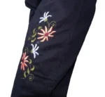 Bombacha de gabardina azul bordada para dama - Image 3