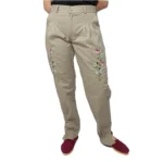 Bombacha de gabardina beige bordada para dama