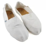 Alpargata de lona blanca con fondo de goma eva para niños - Image 3