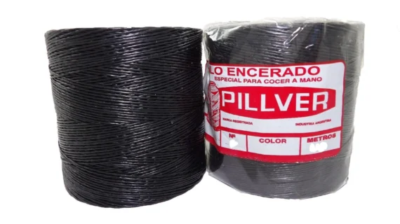 Hilo de nylon encerado color negro bobina grande marca Pillver