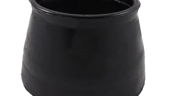 Campana de goma negra chica