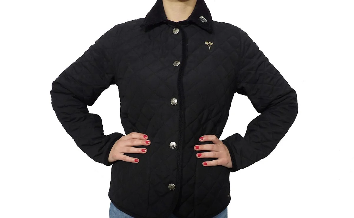 tcrng6115-1772148576.webp Campera de dama matelasseada de microfibra color negro - Image 1