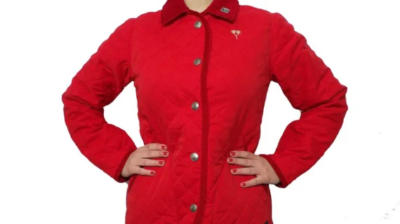 Campera de dama matelasseada de microfibra color rojo