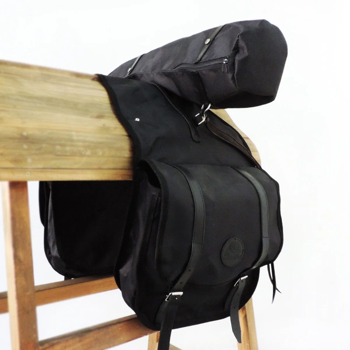 wc-producto-36958-1772144069.webp Alforja travesía de cordura con bolso grande - Image 1