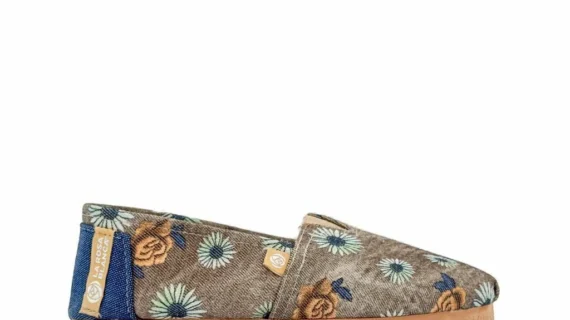 Alpargata modelo Caminito Ocre